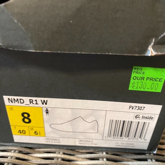 Adidas black/white sneakers new never worn - Picture 2 of 5